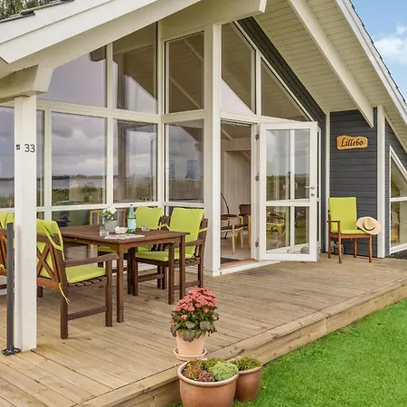 2 Bedroom Front In Sjolund