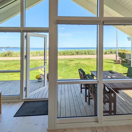 2 Bedroom Front In Sjolund